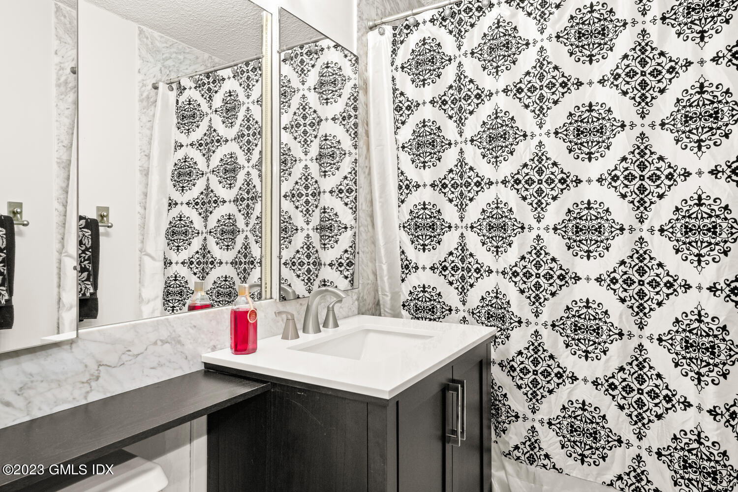 1 Strawberry Hill Avenue, 3B