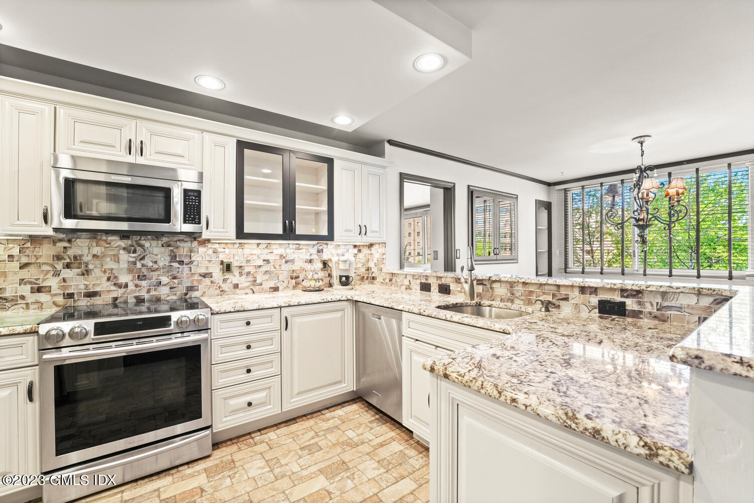 1 Strawberry Hill Avenue, 3B