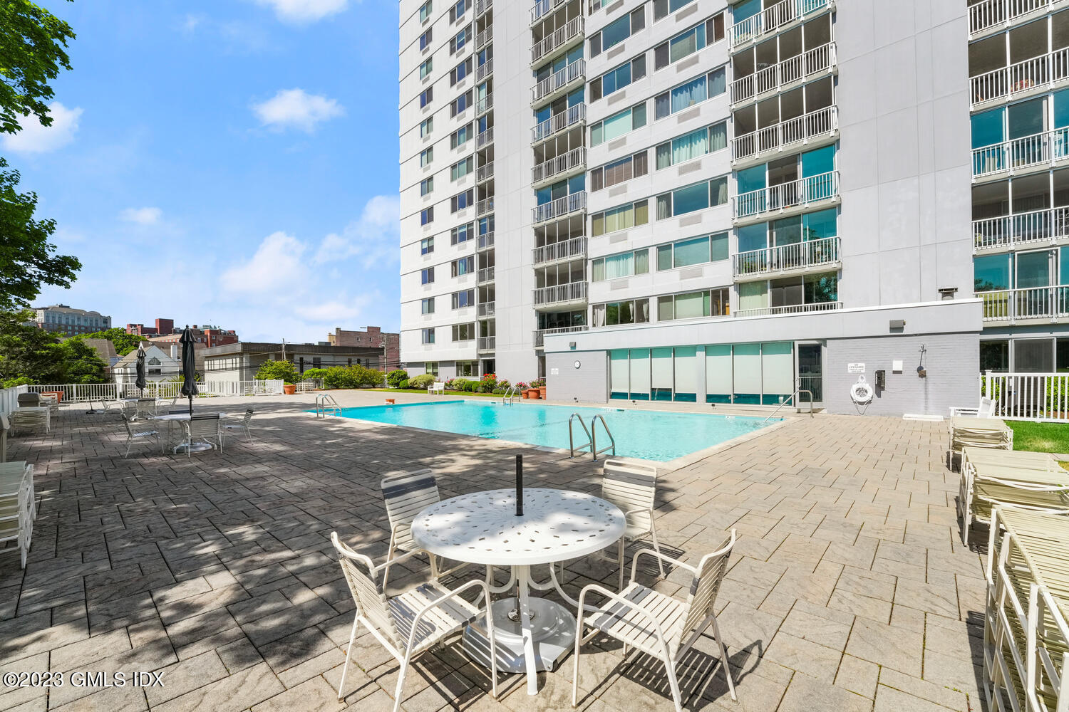 1 Strawberry Hill Avenue, 3B