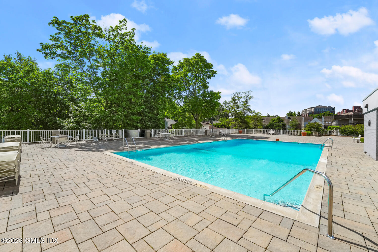 1 Strawberry Hill Avenue, 3B