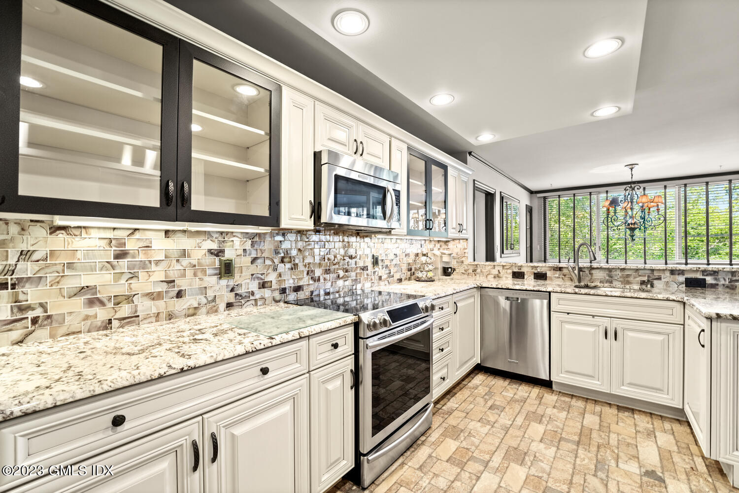 1 Strawberry Hill Avenue, 3B