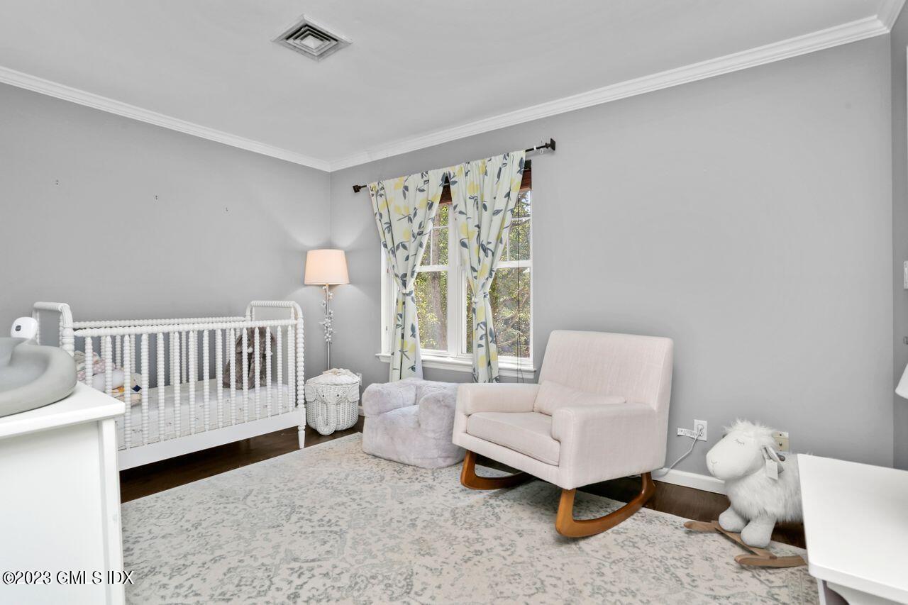 100 Strickland Road, 8