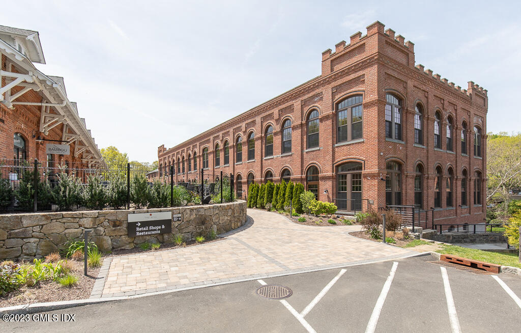 10 Glenville Street, 205