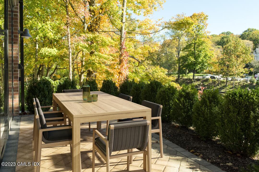 10 Glenville Street, 205