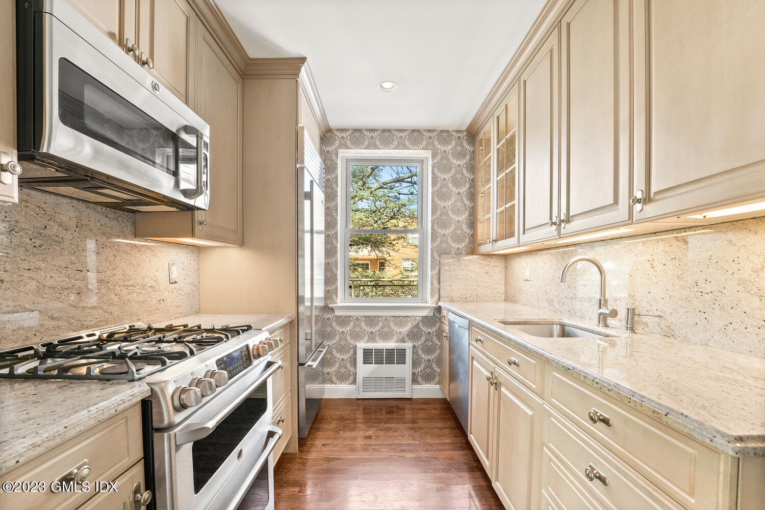 3 Putnam Hill Unit: 4H