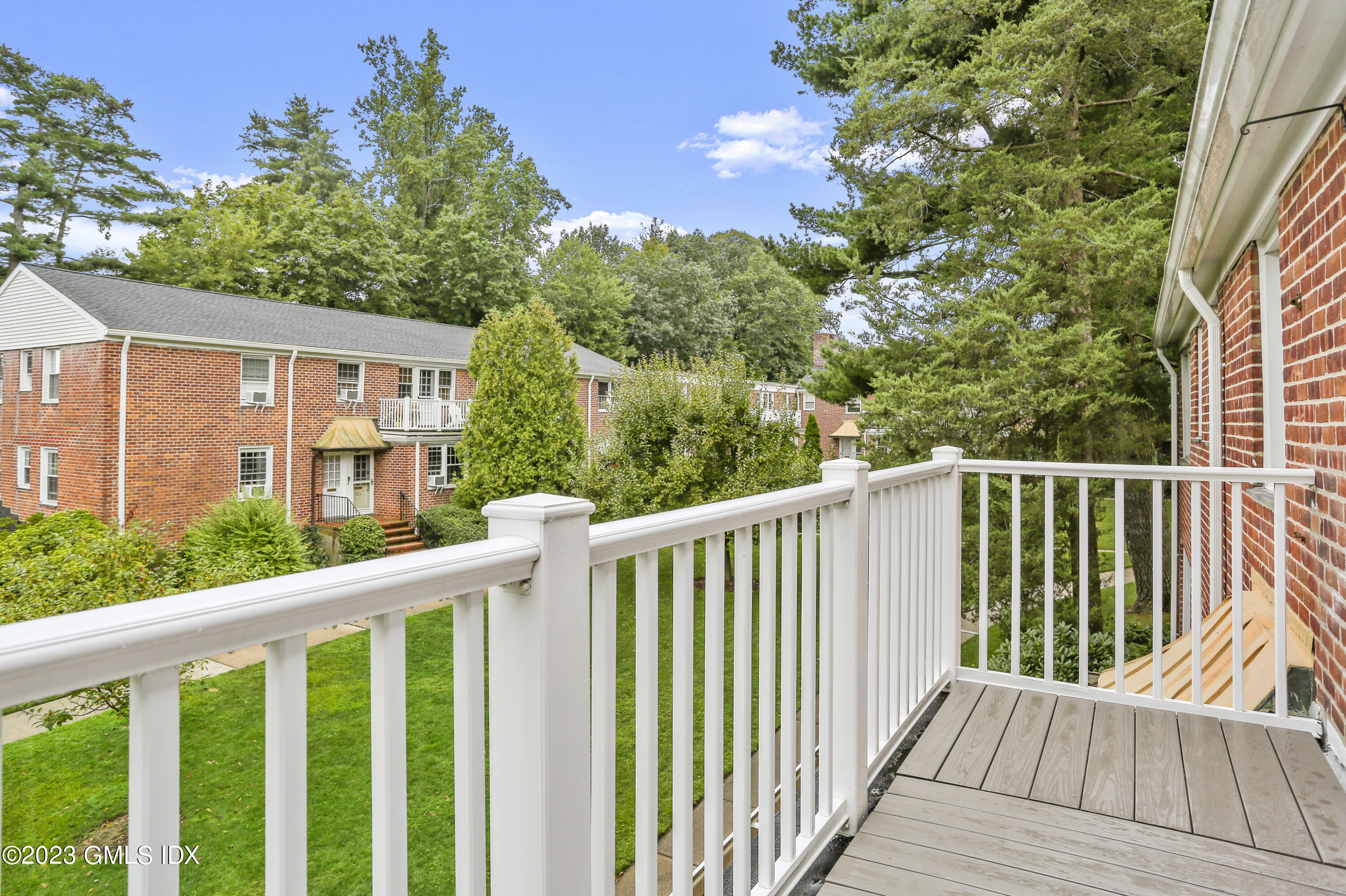 149 Putnam Park, 149