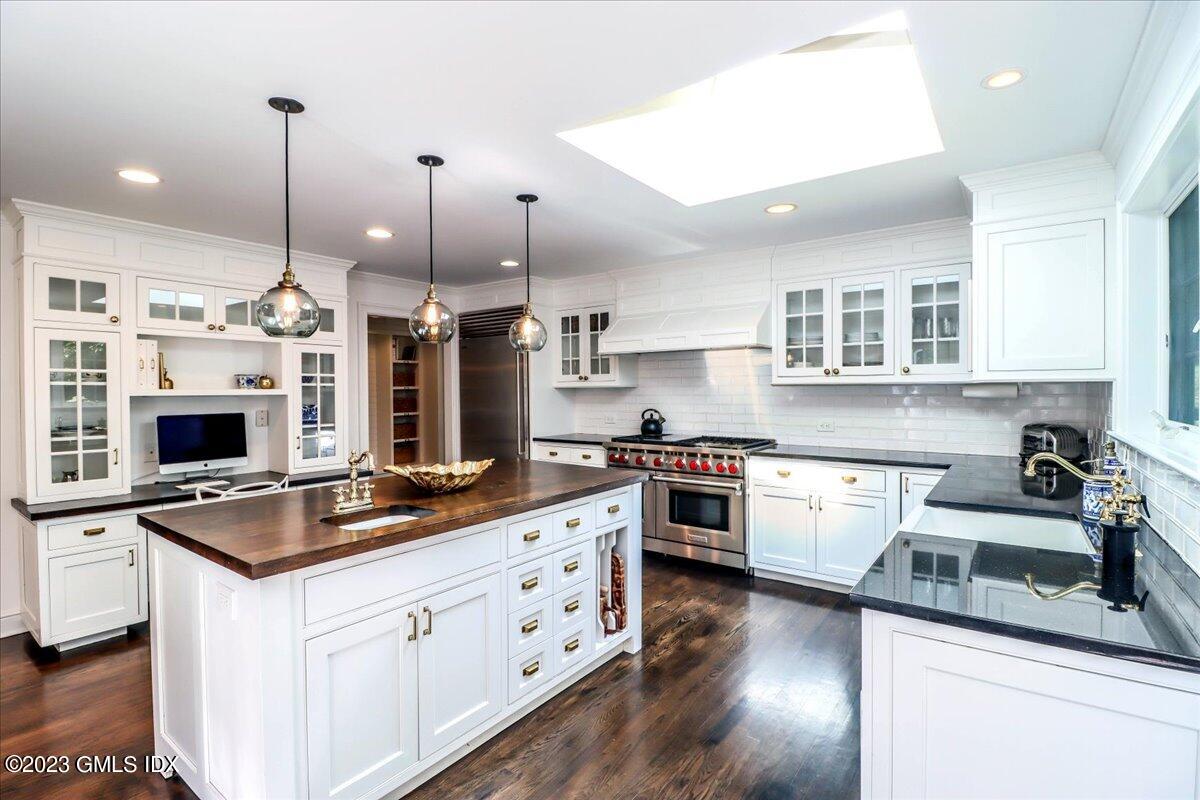 62 N Old Stone Bridge Road