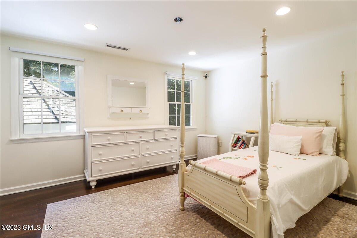 62 N Old Stone Bridge Road