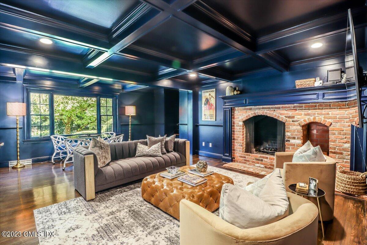 62 N Old Stone Bridge Road