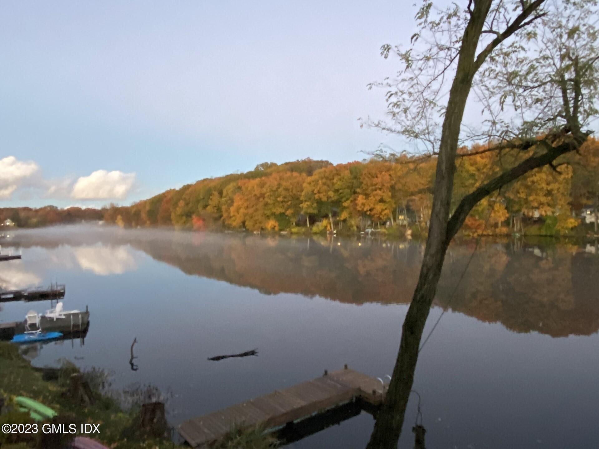 213 River Road Extension, 1