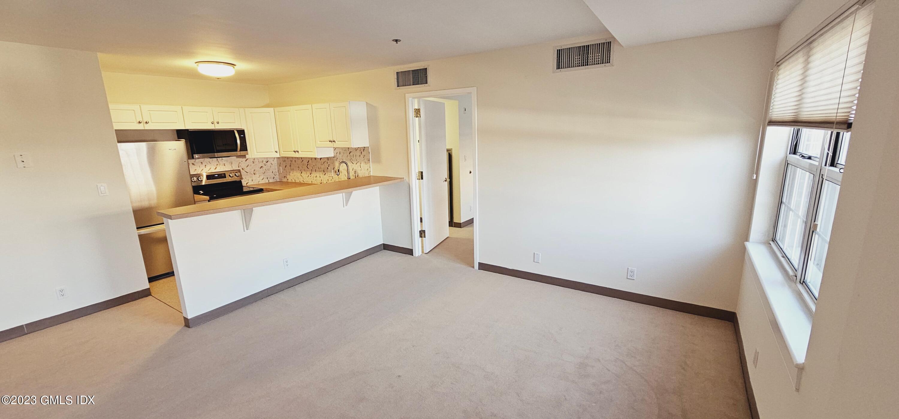 59 Courtland Avenue, 1Q