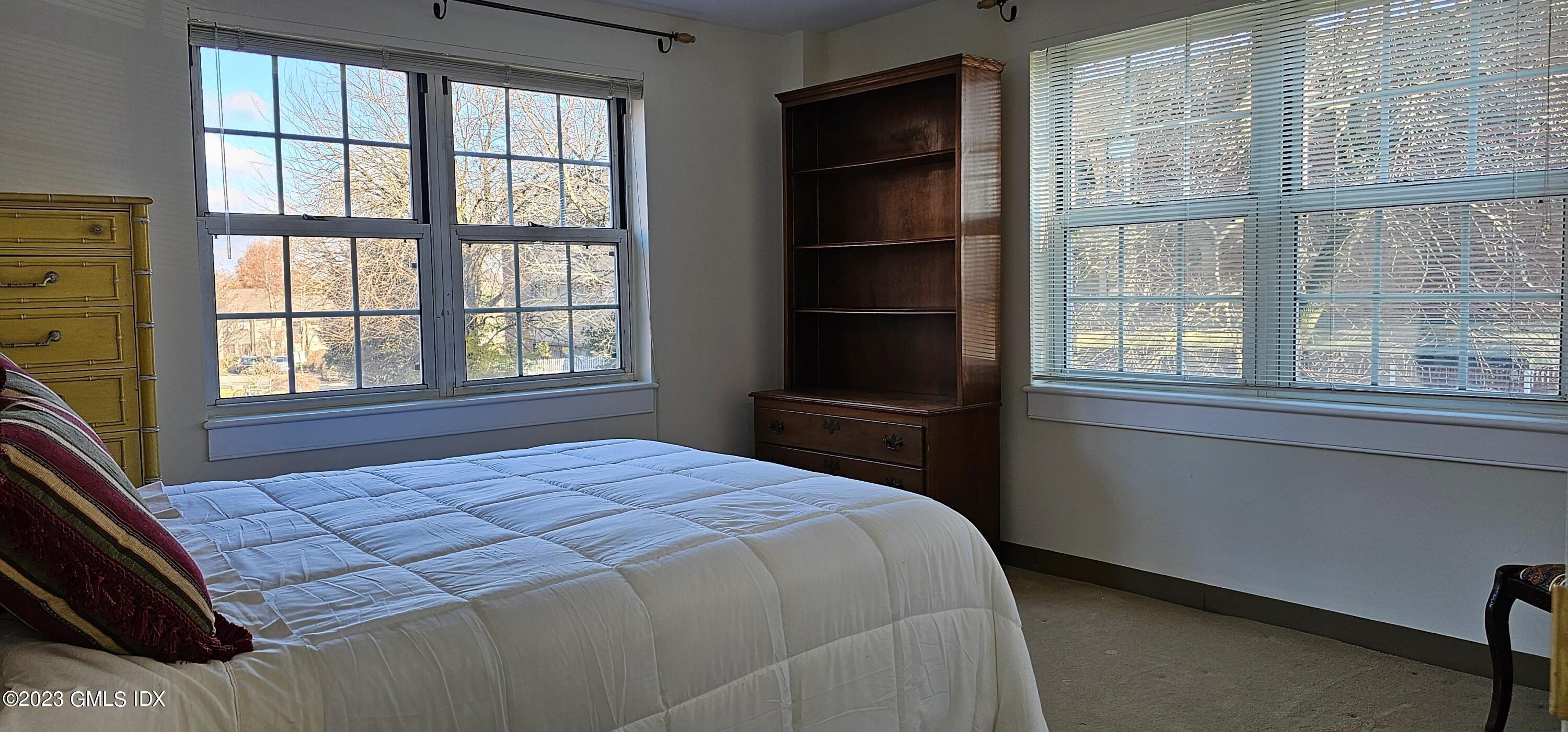 59 Courtland Avenue, 1Q