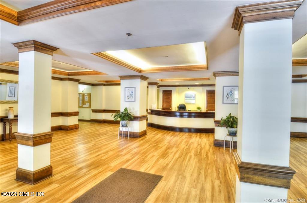 59 Courtland Avenue, 1Q