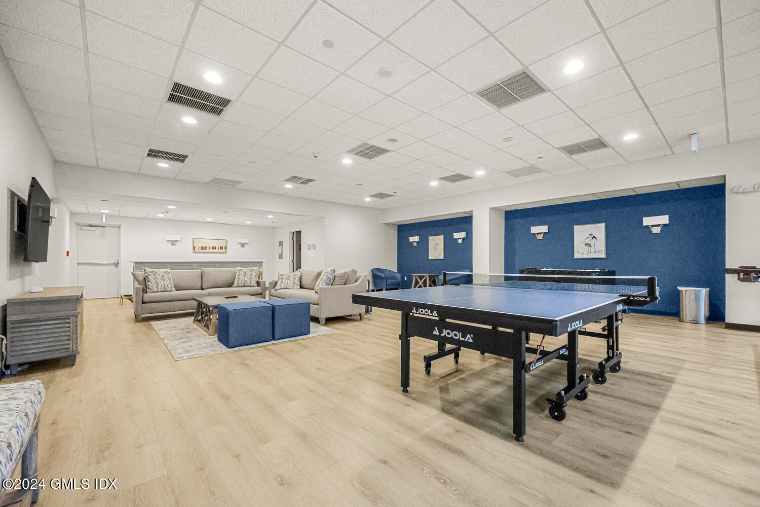 51 Forest Avenue, 82