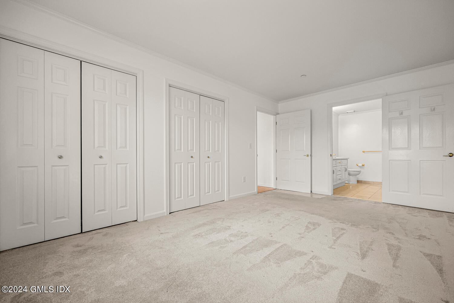 51 Forest Avenue, 82