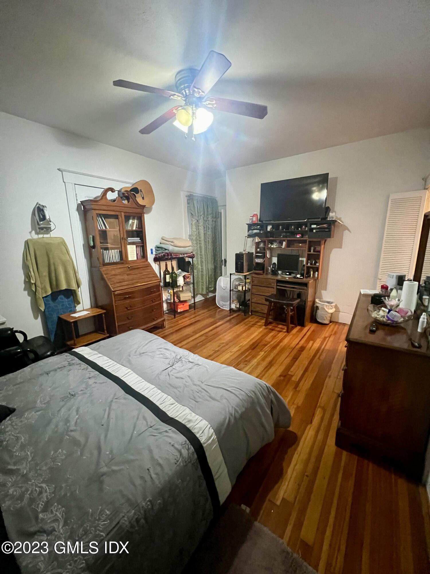 293 Delavan Avenue, 1