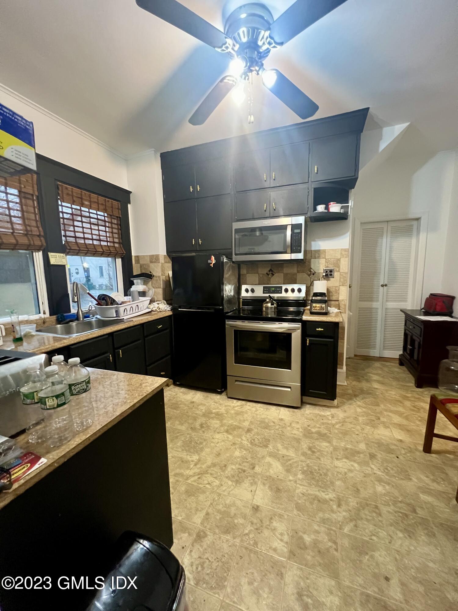 293 Delavan Avenue, 1