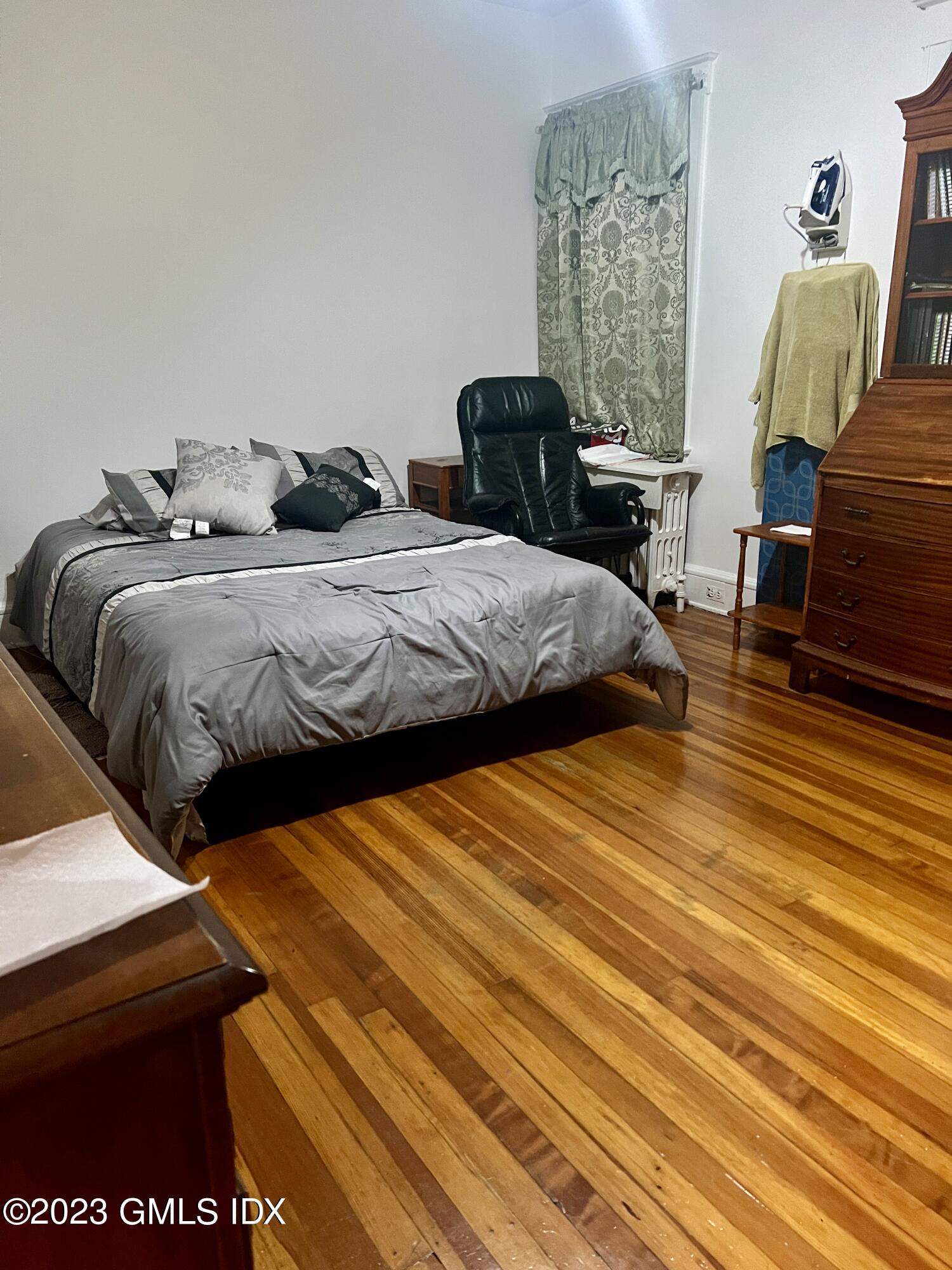 293 Delavan Avenue, 1