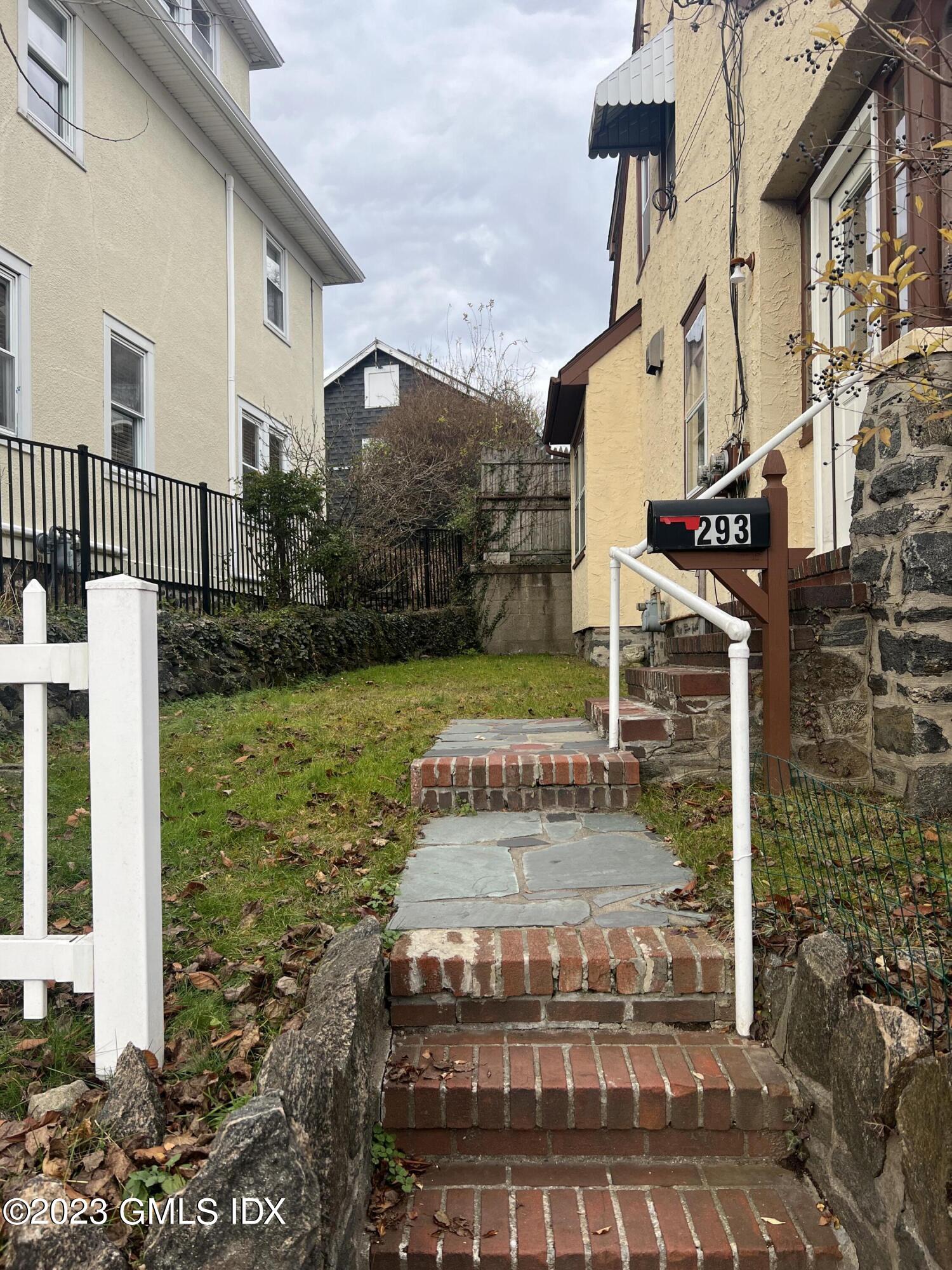 293 Delavan Avenue, 1