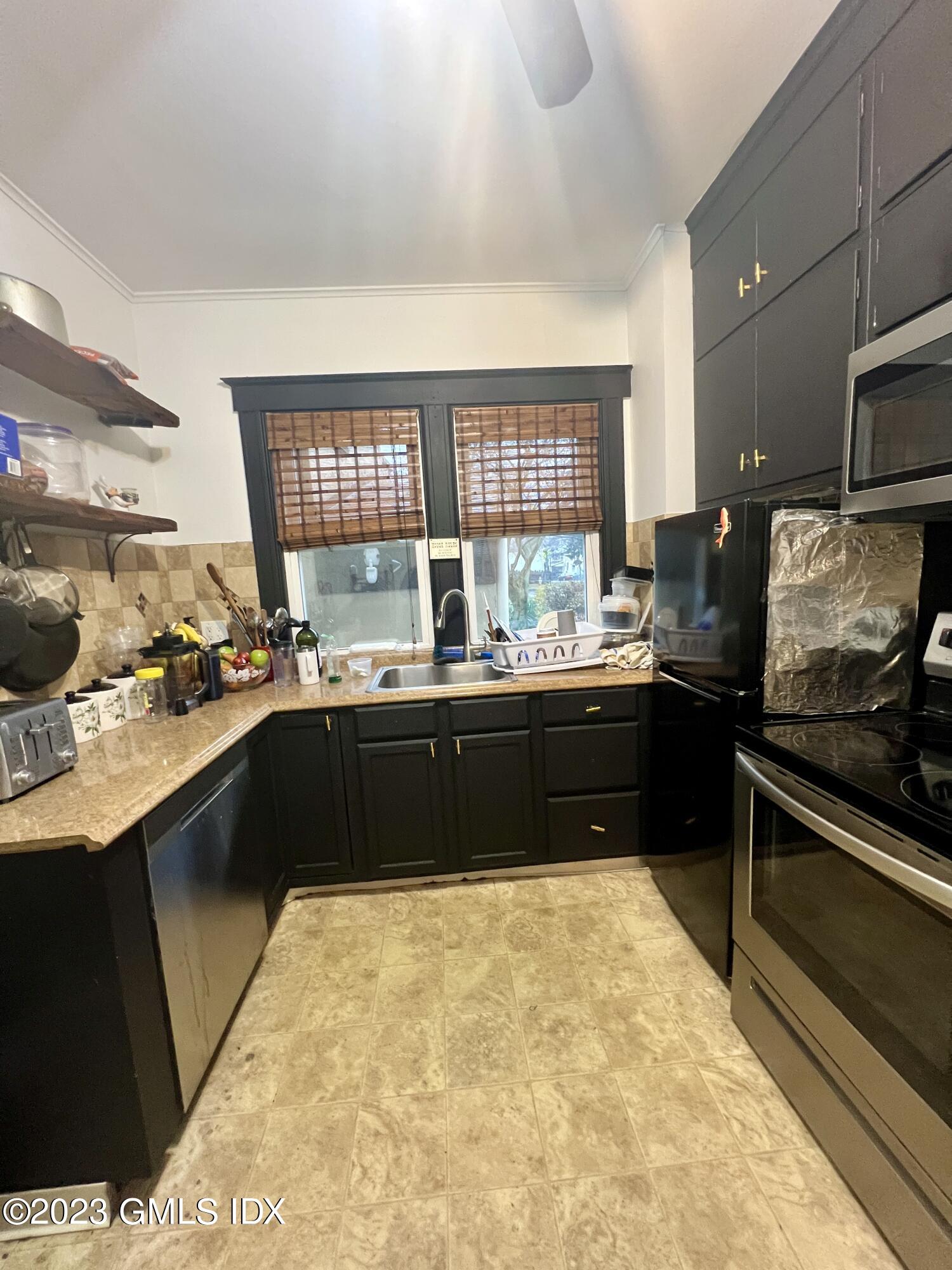 293 Delavan Avenue, 1