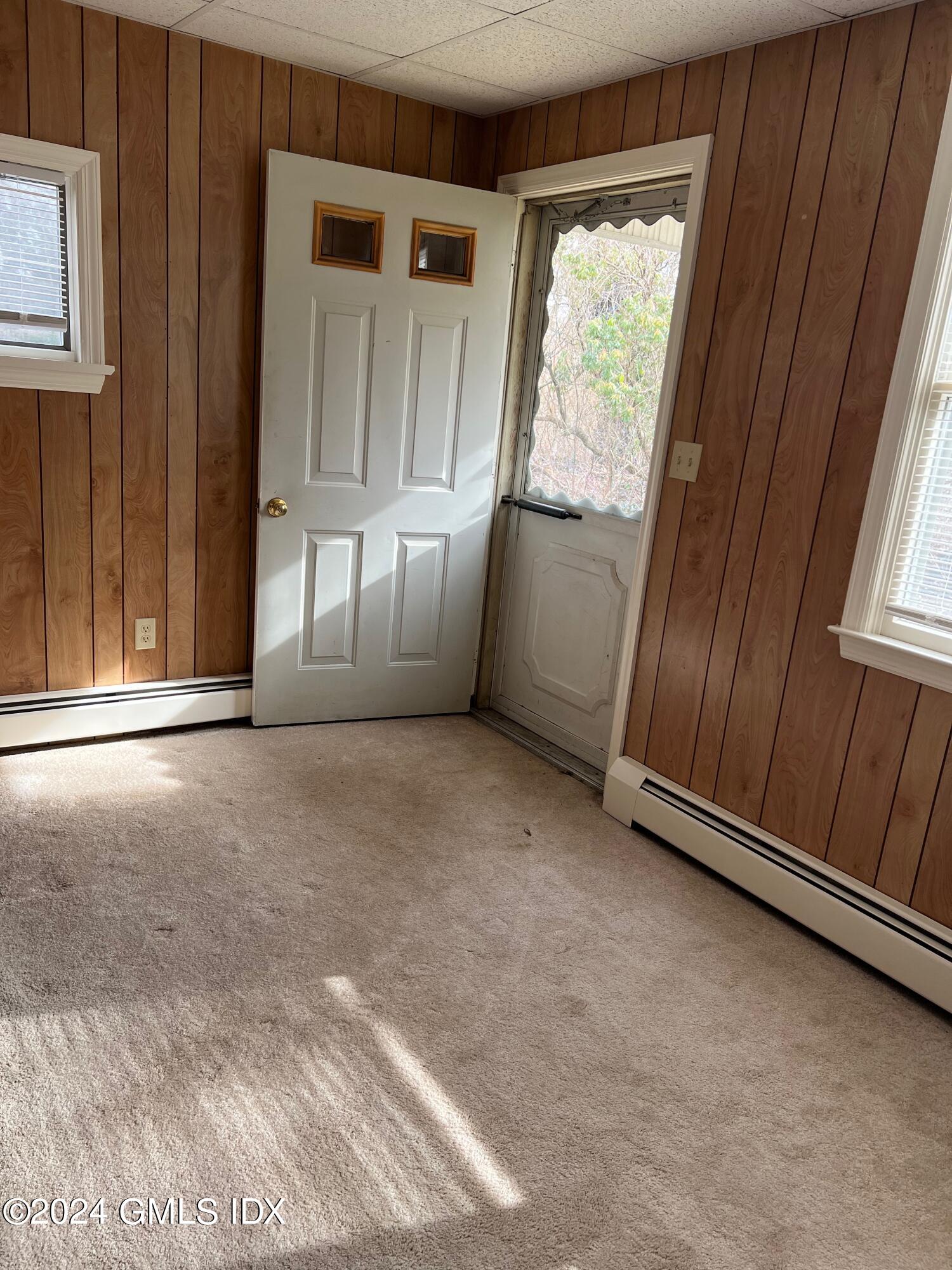 81 View Street West, Back