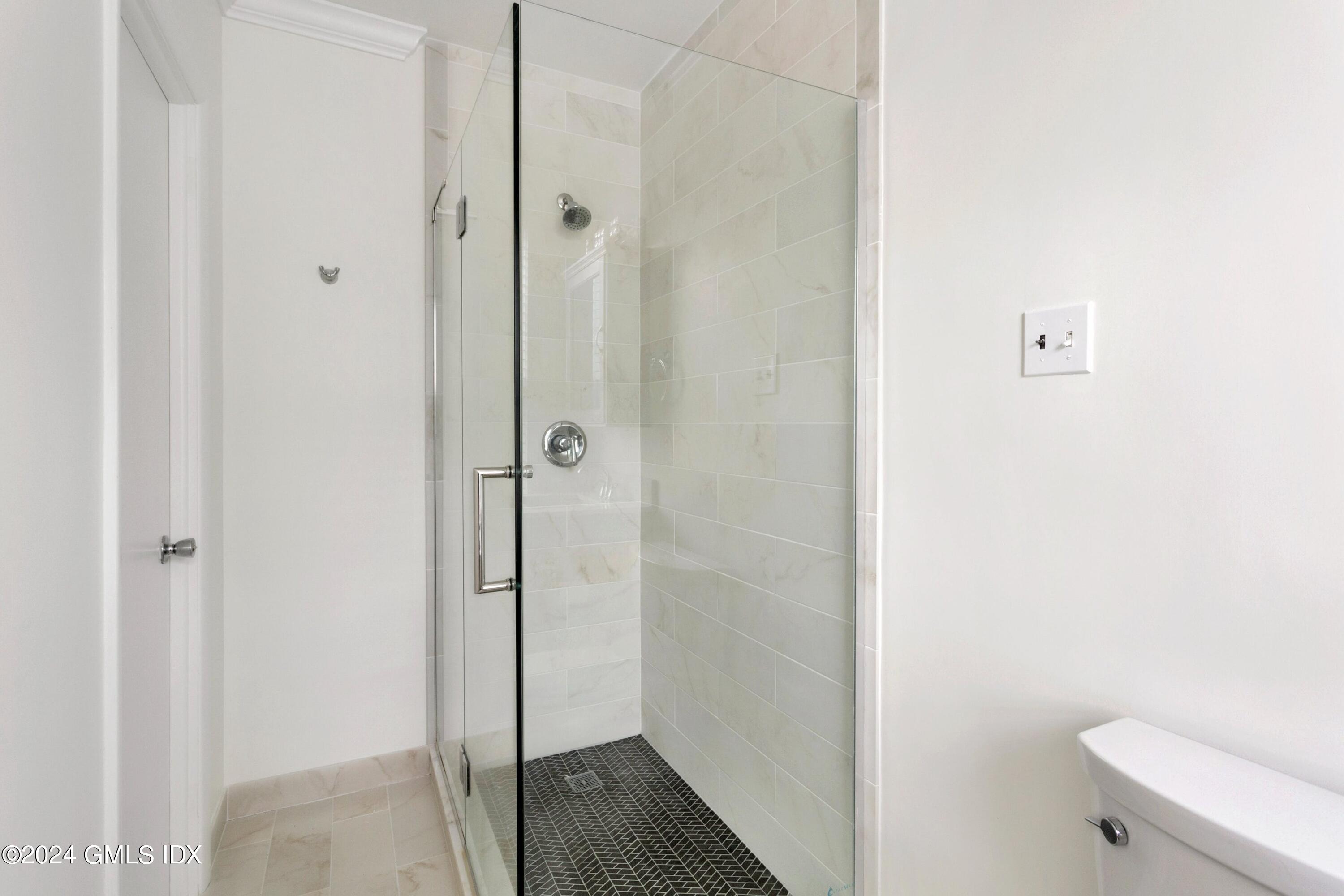 3 Old Field Point Road, 3