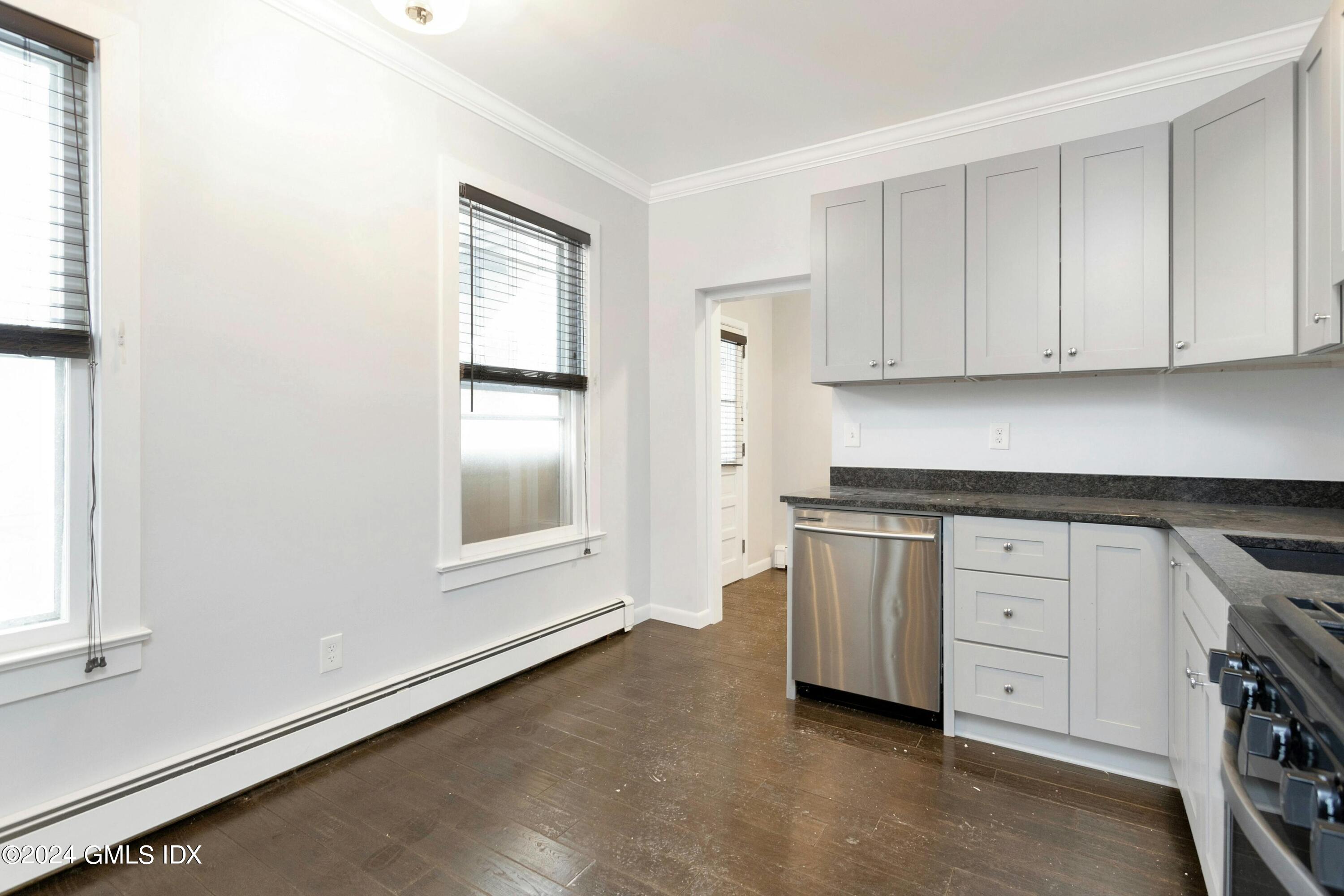 3 Old Field Point Road, 3