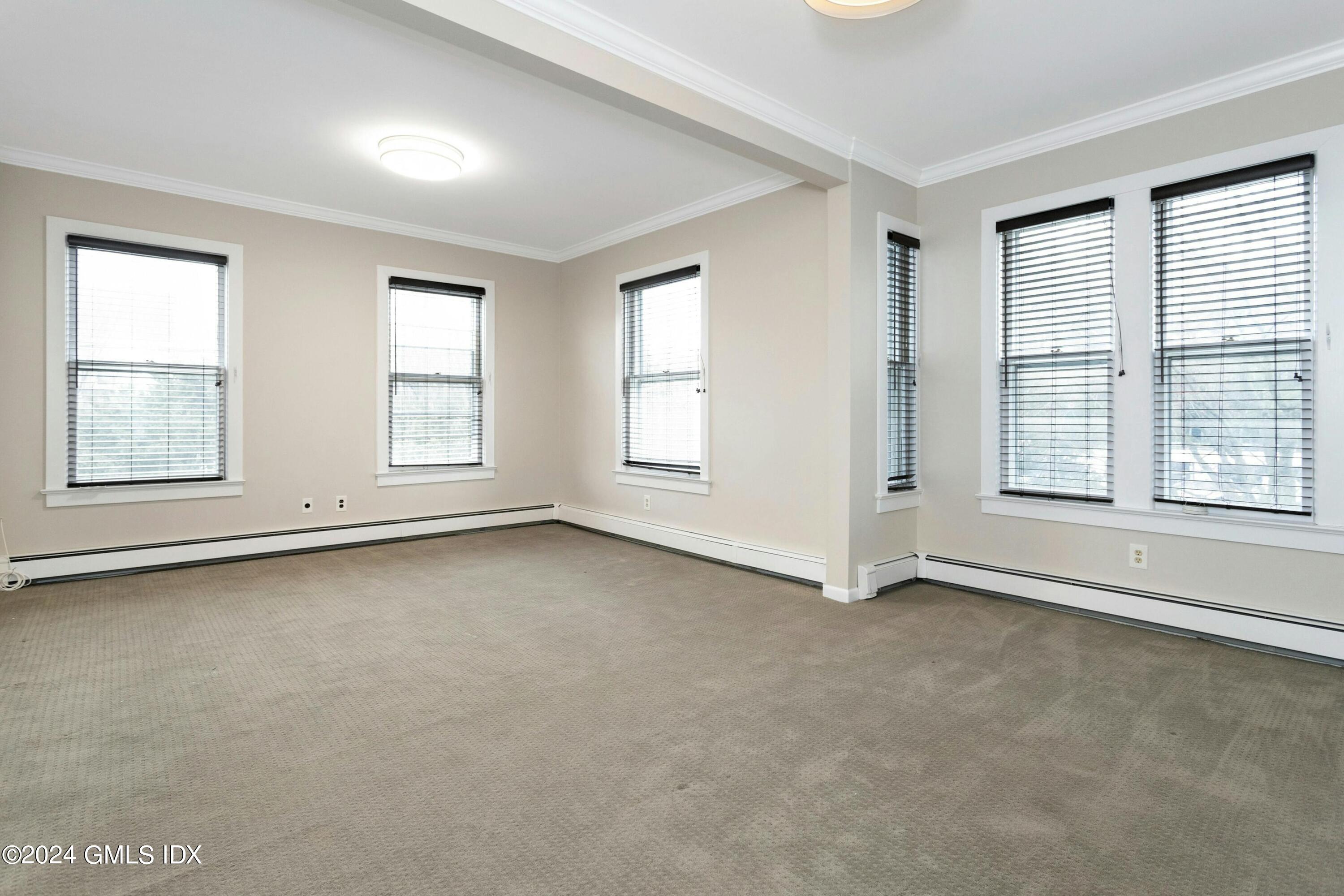 3 Old Field Point Road, 3