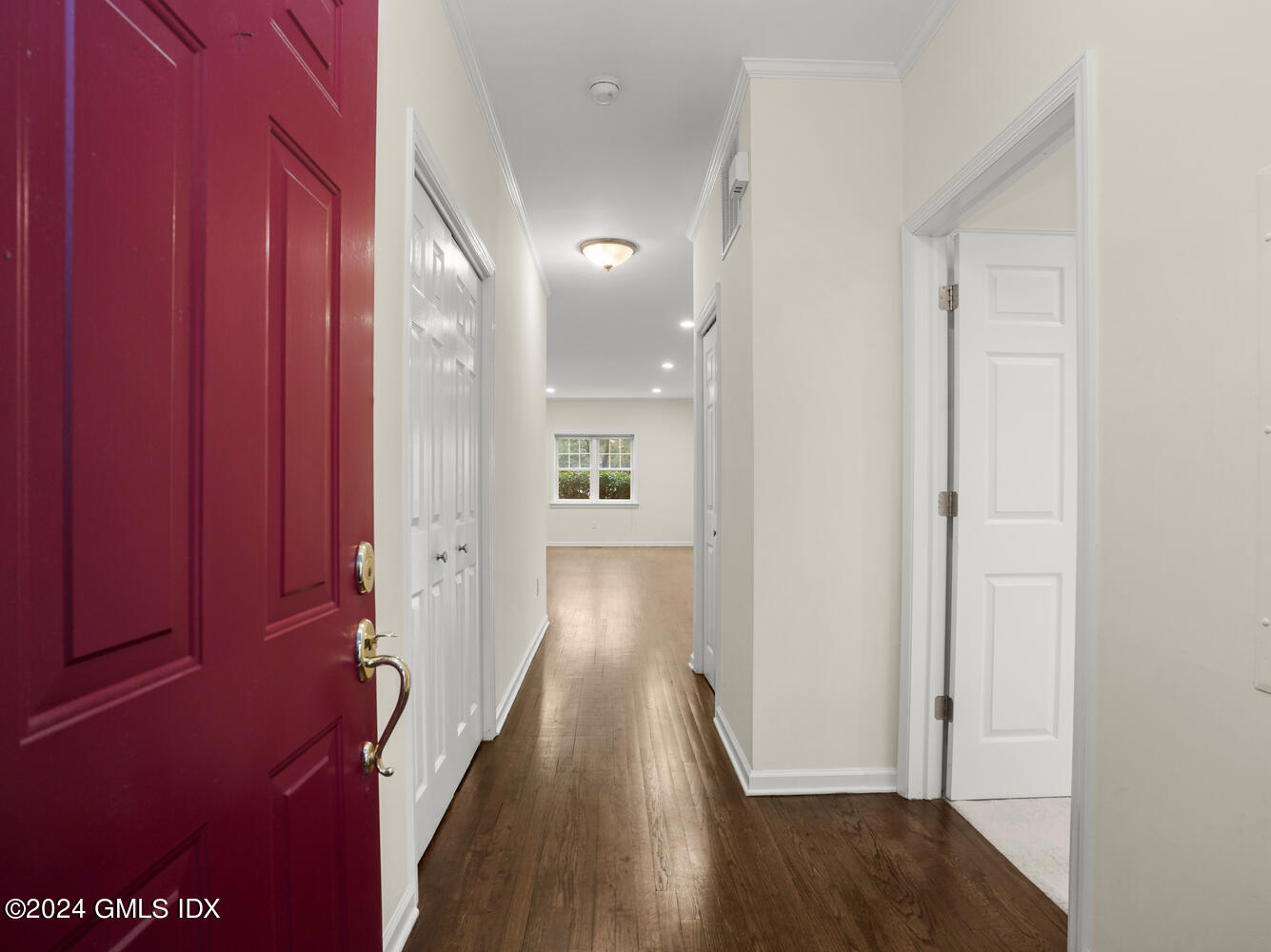 51 Forest Avenue, 113