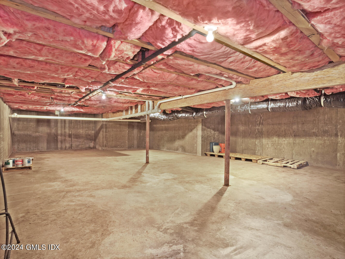 51 Forest Avenue, 113