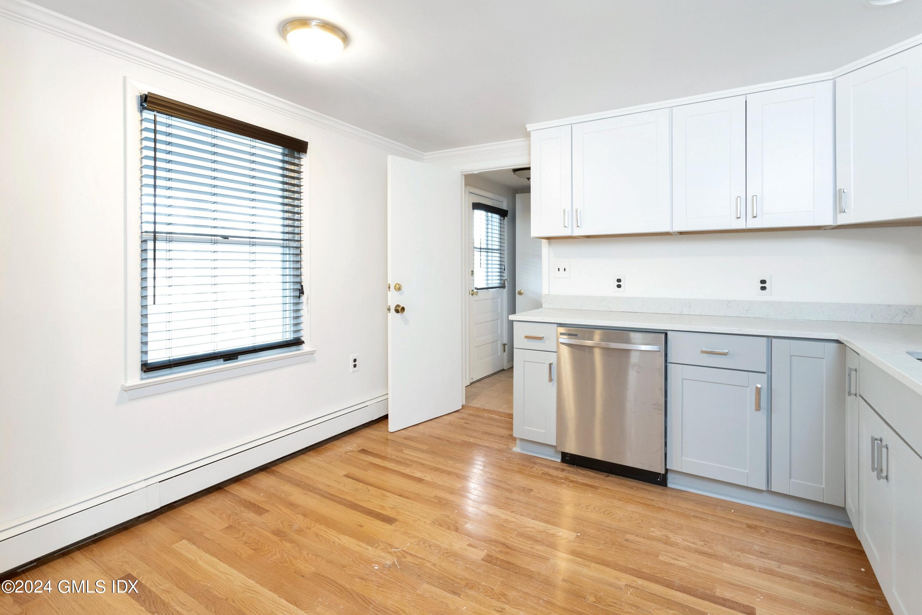 3 Old Field Point Road, 4