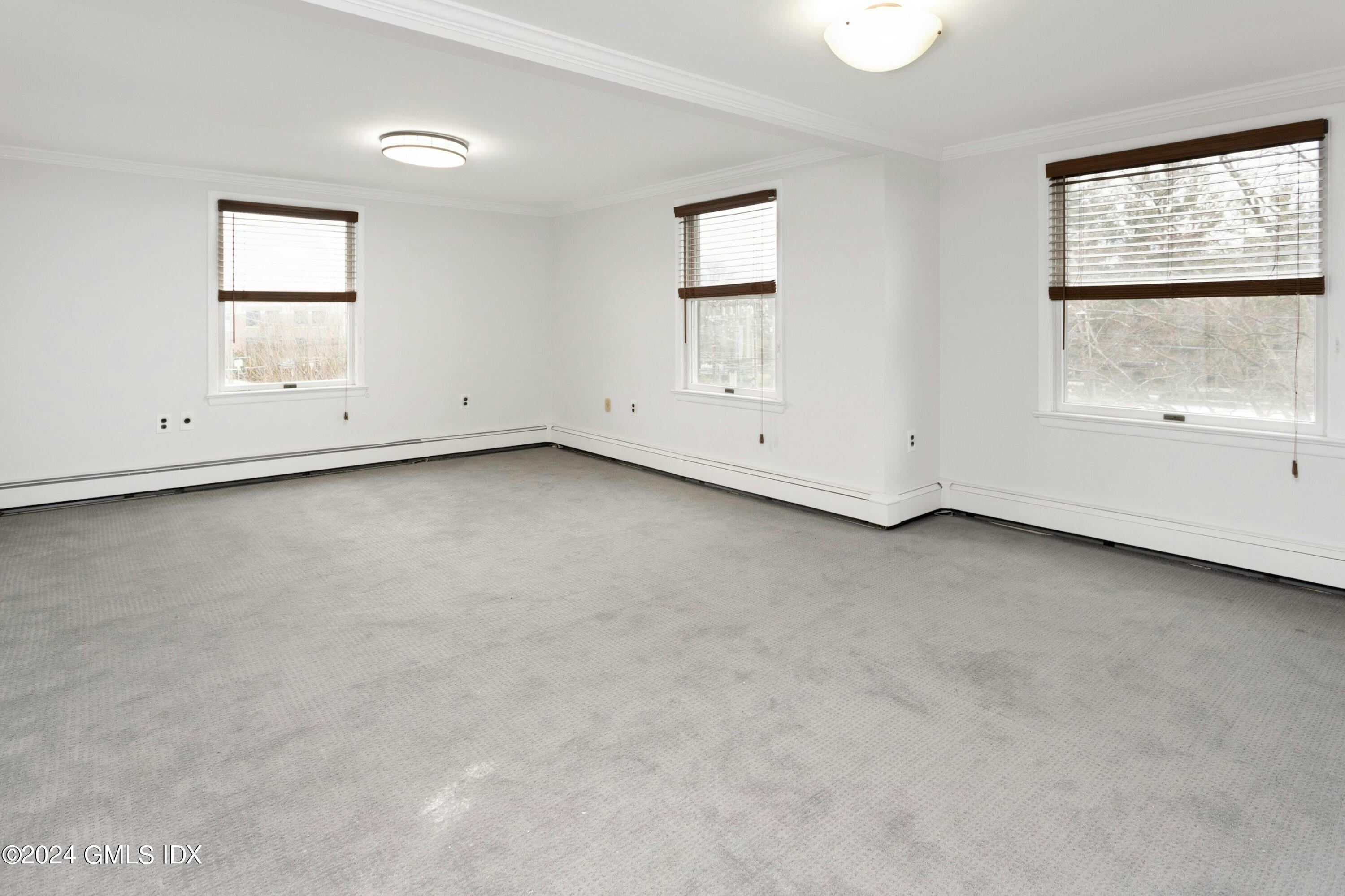 3 Old Field Point Road, 4