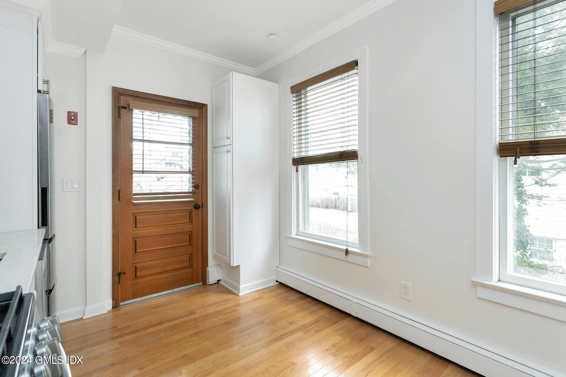 3 Old Field Point Road, 2