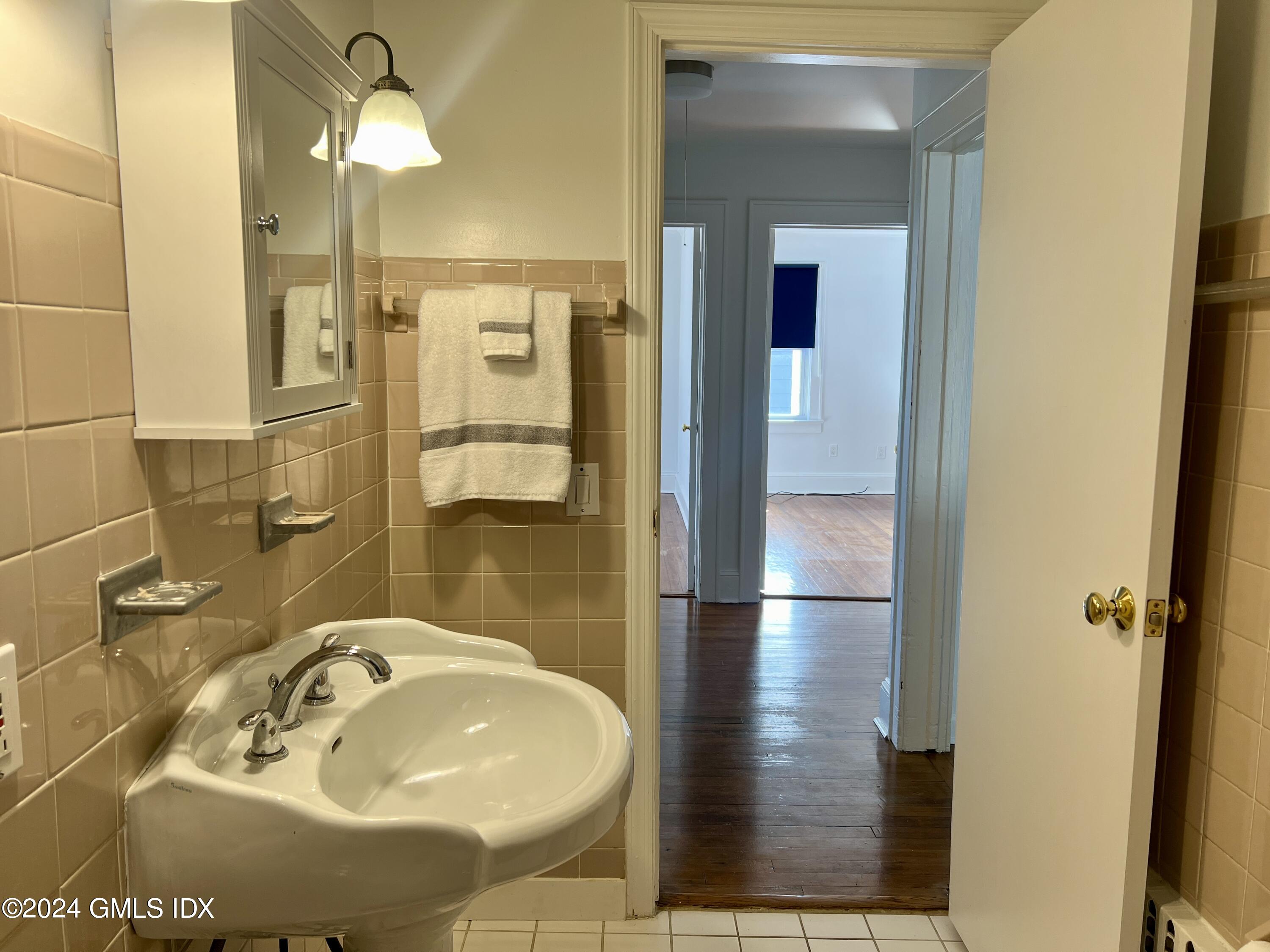 225 Hamilton Avenue, 2