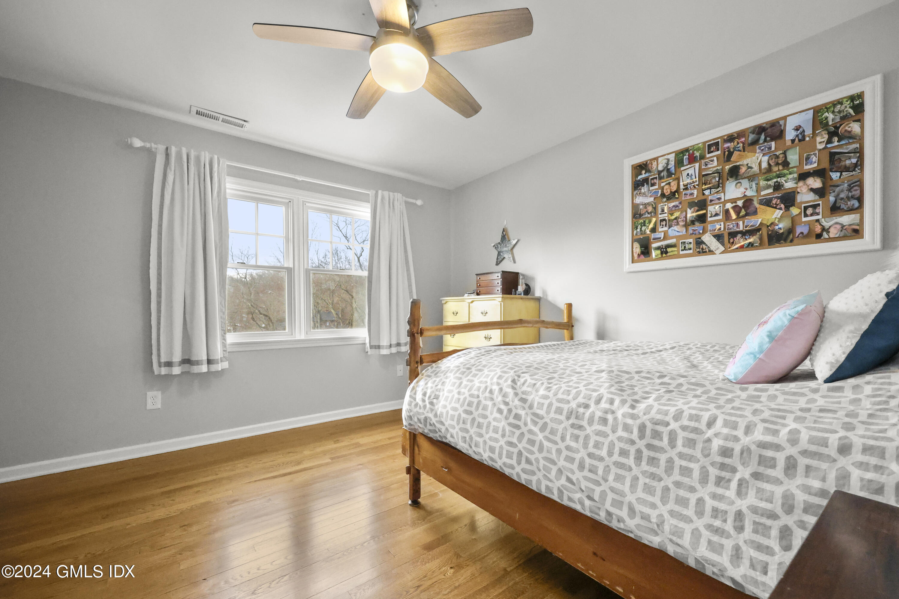 34 Loading Rock Road