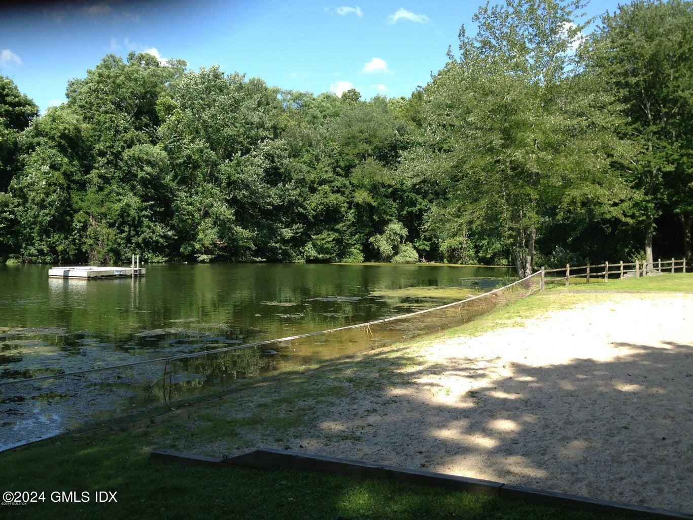 34 Loading Rock Road