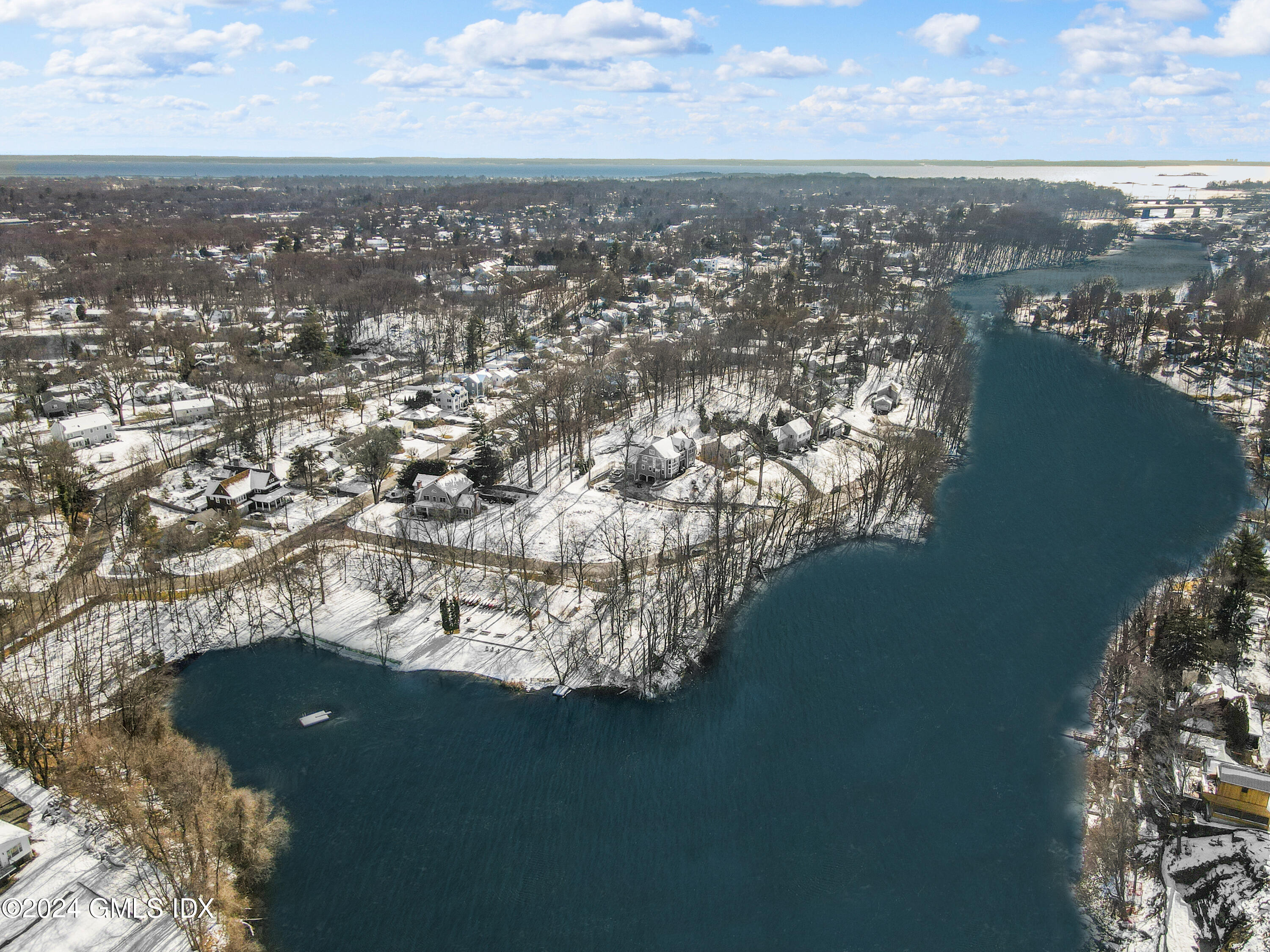 34 Loading Rock Road