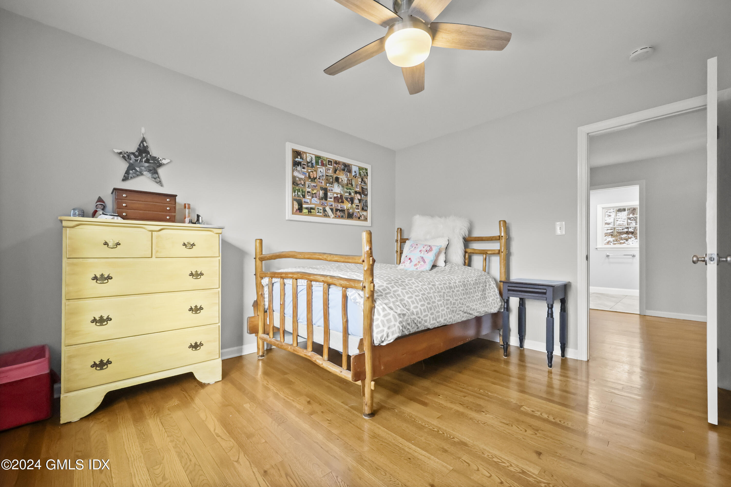 34 Loading Rock Road