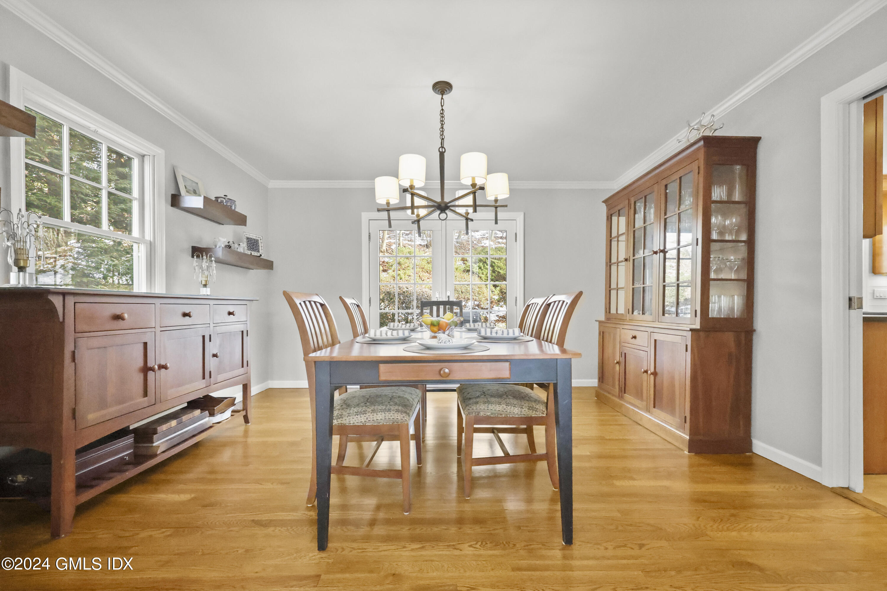 34 Loading Rock Road