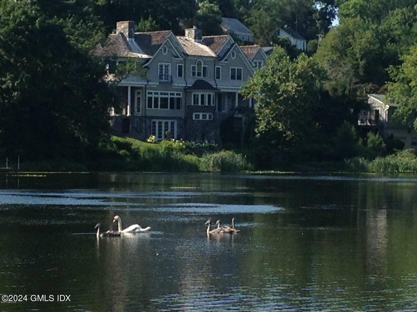 34 Loading Rock Road