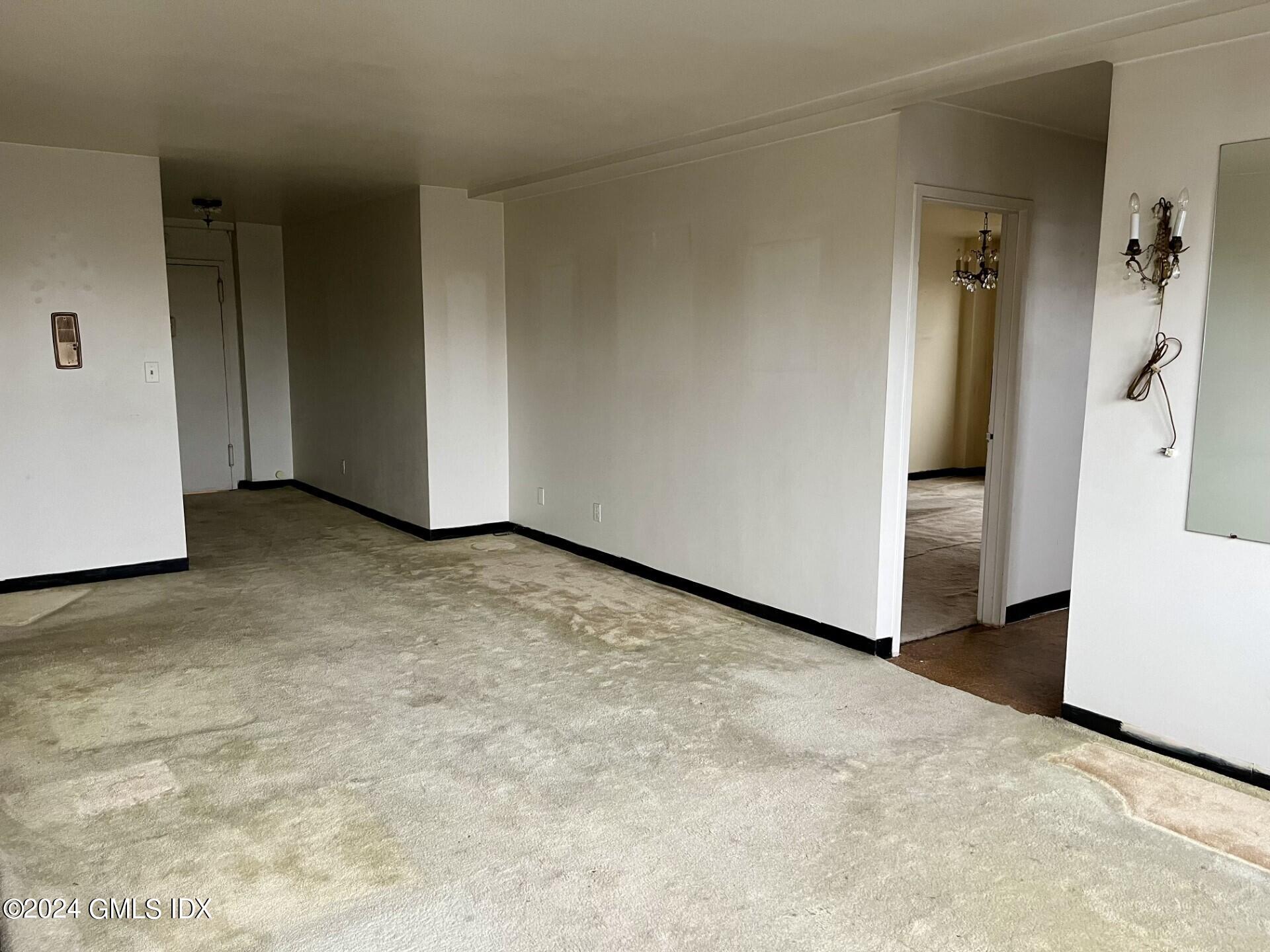 54 W North Street, 205