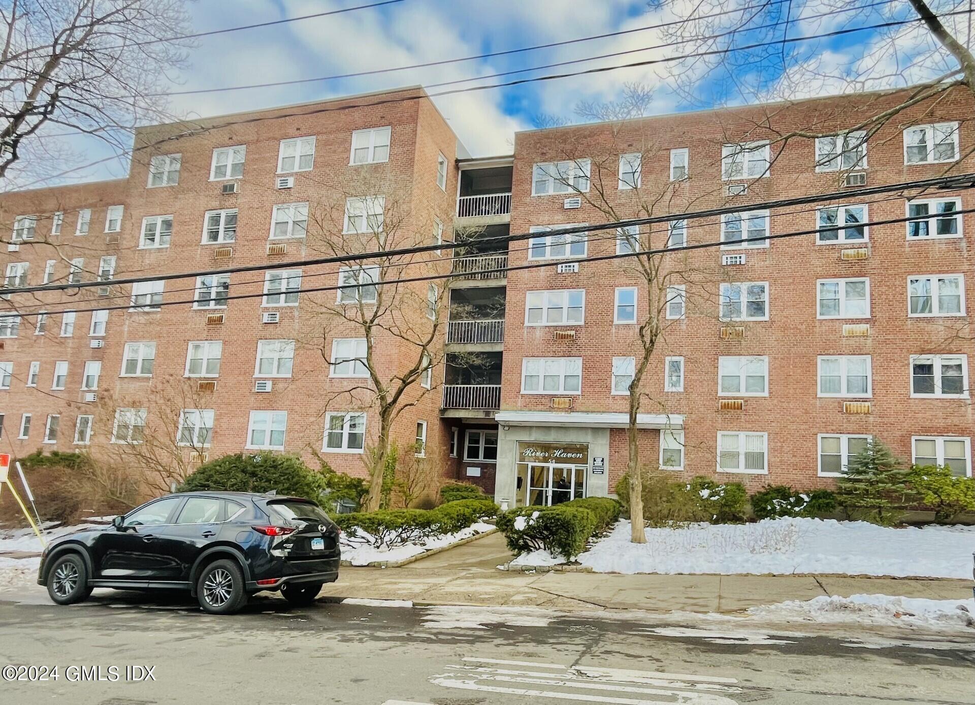 54 W North Street, 205