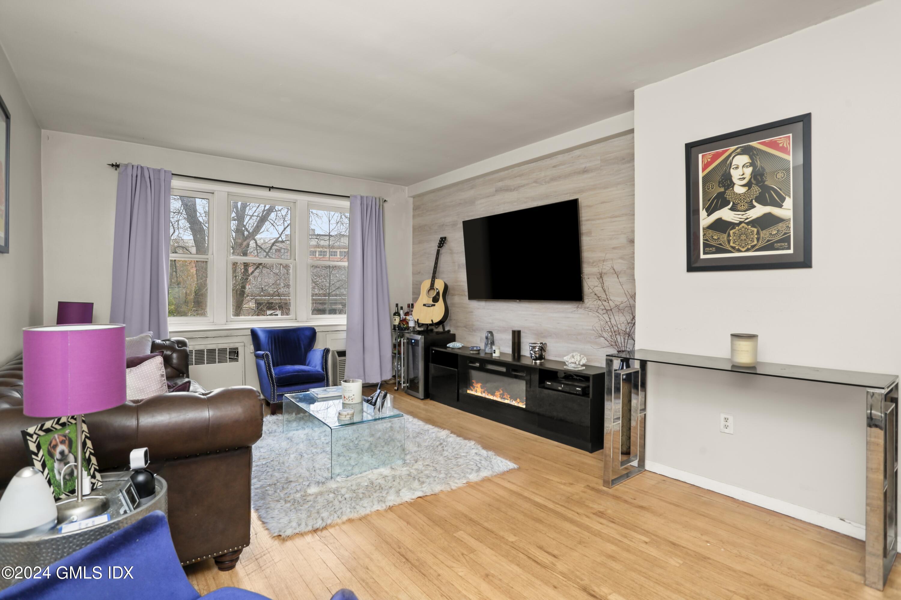 52 Lafayette Place, 3I