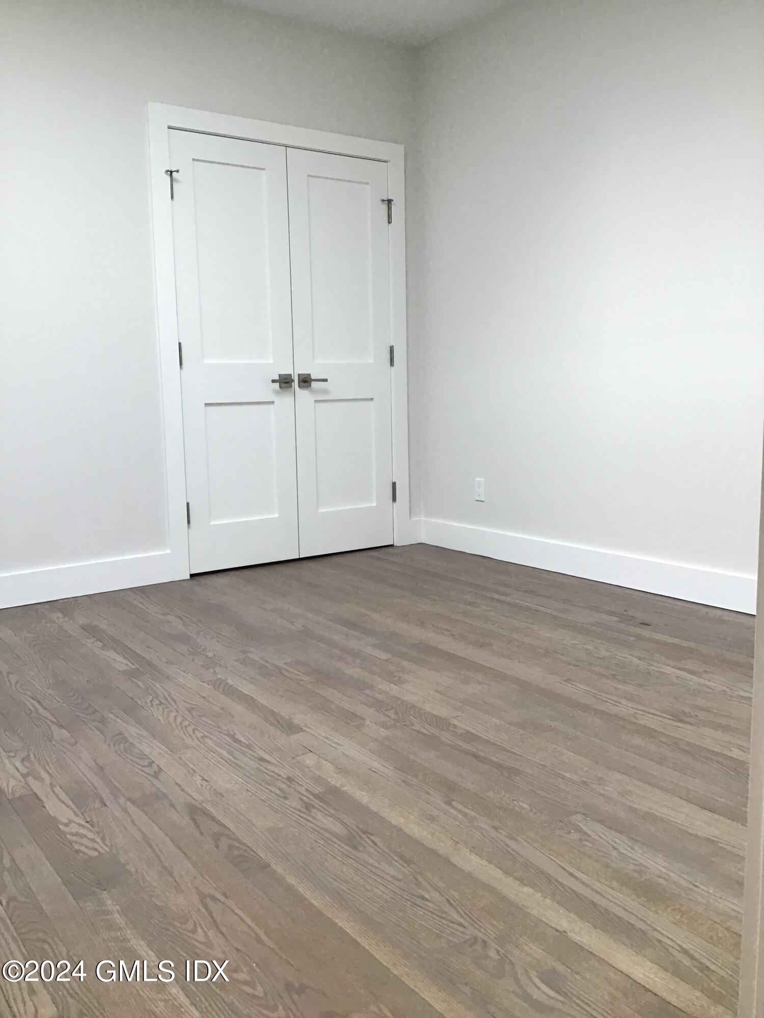 54 Greenwich Avenue Unit: 3rd Floor