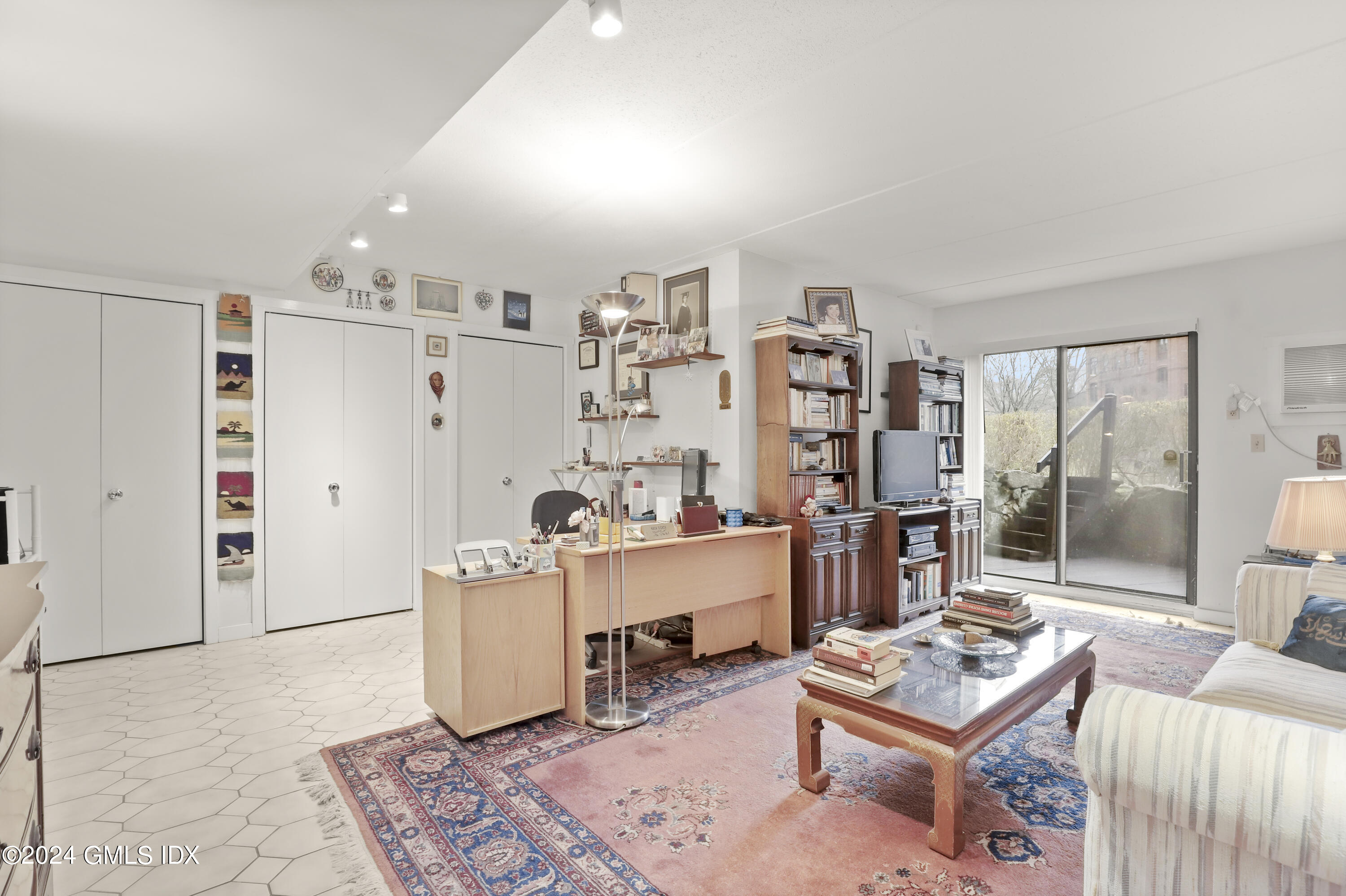 12 Glenville Street, 102