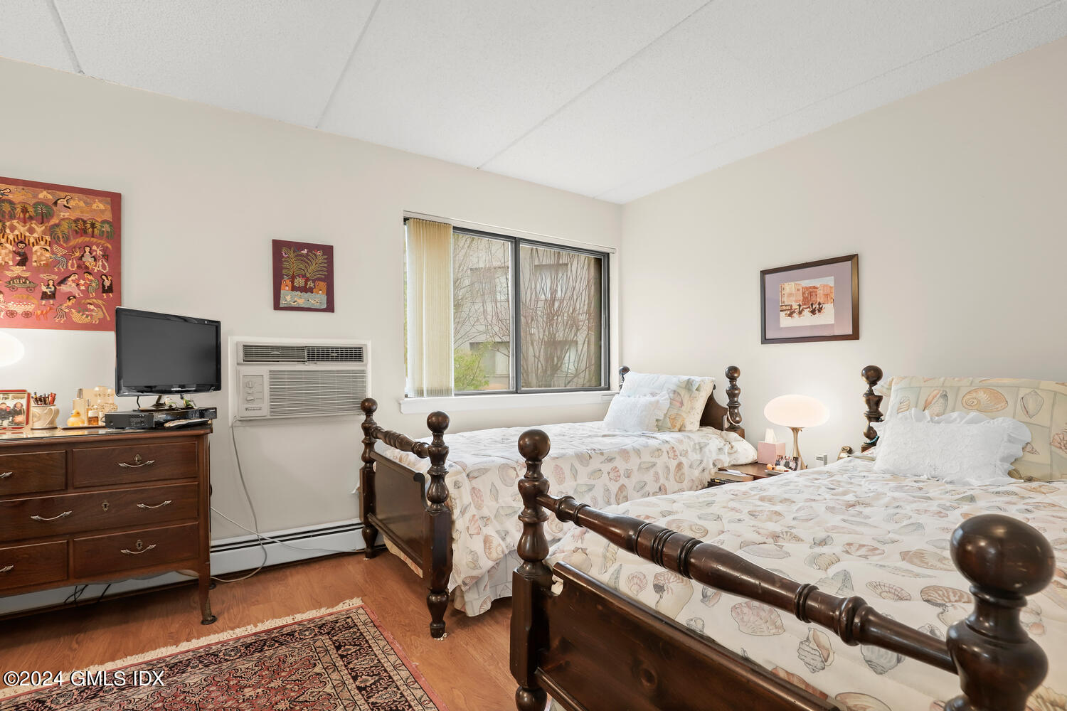 12 Glenville Street, 102