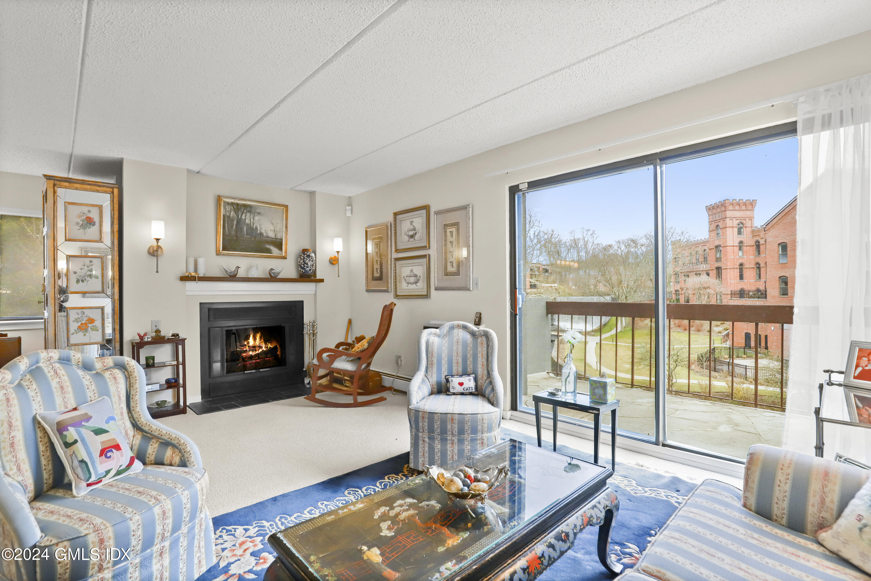 12 Glenville Street, 102