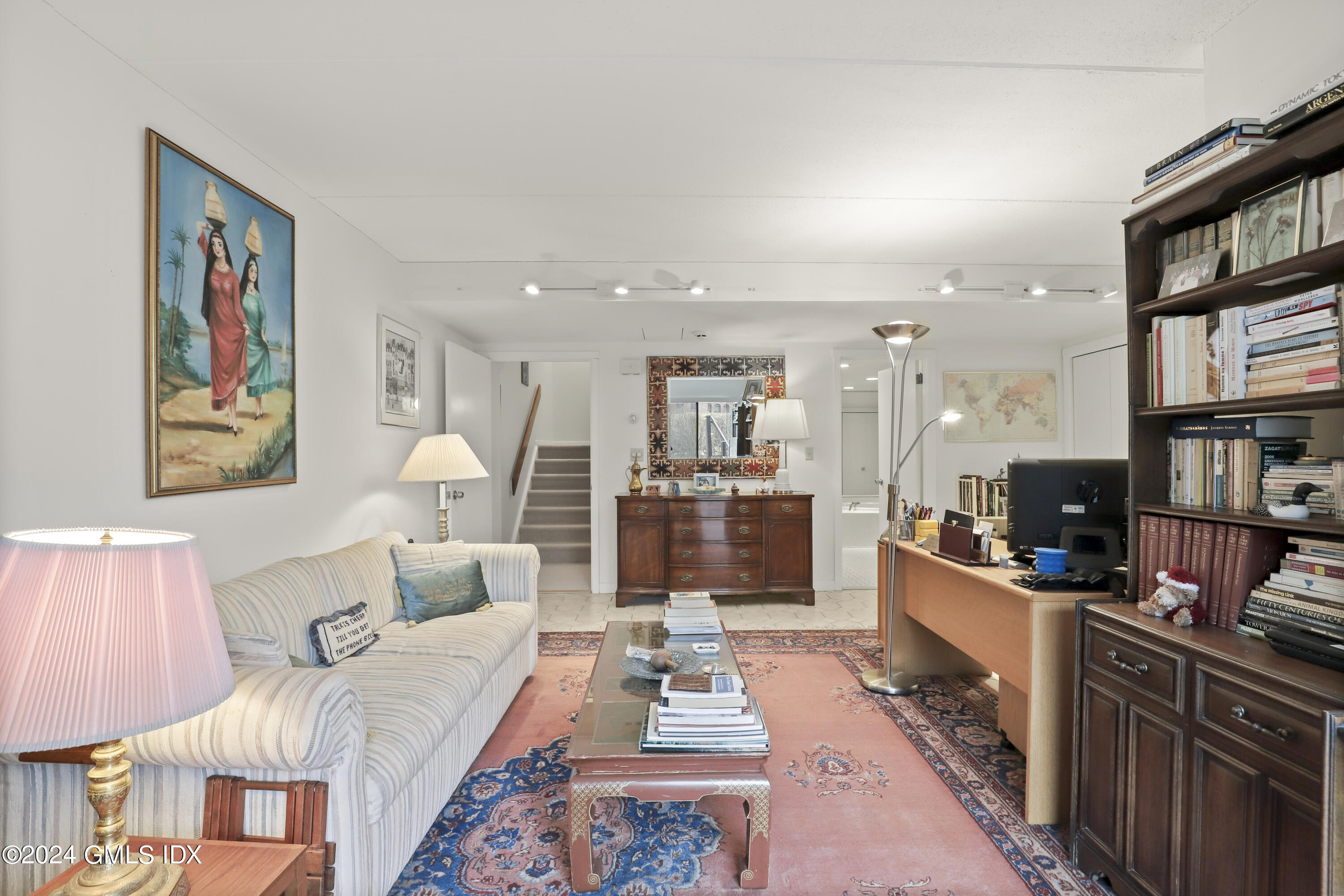 12 Glenville Street, 102