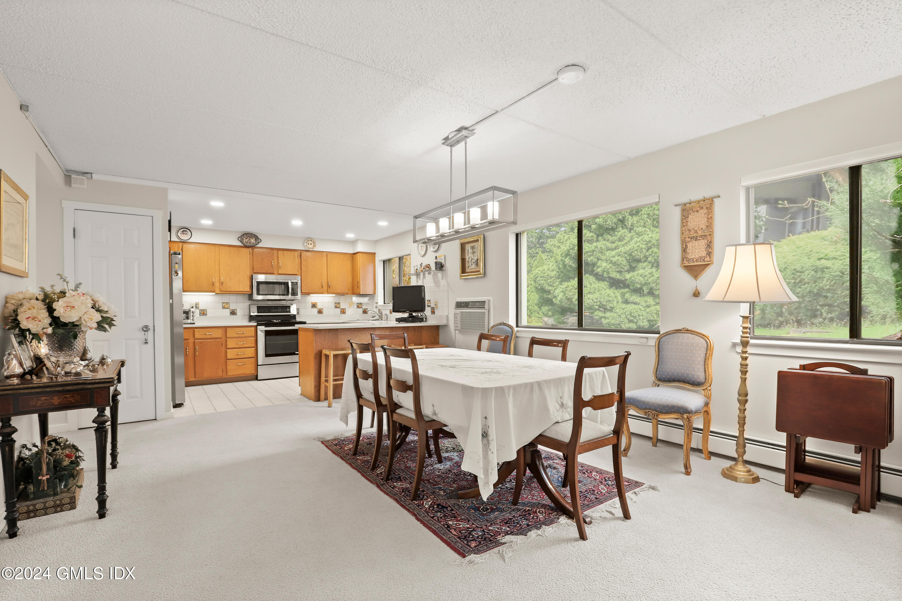 12 Glenville Street, 102