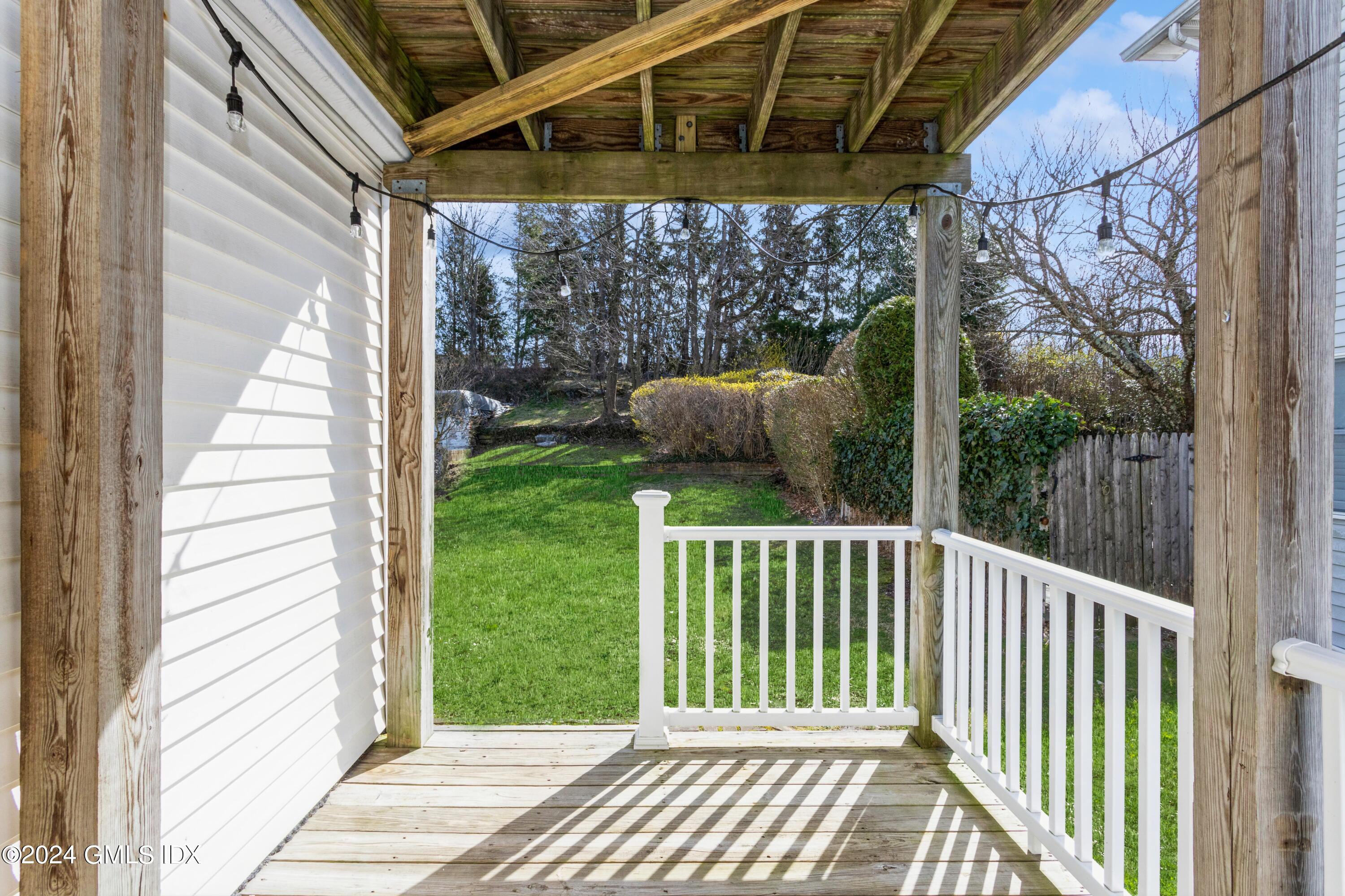 63 Le Grande Avenue, 1